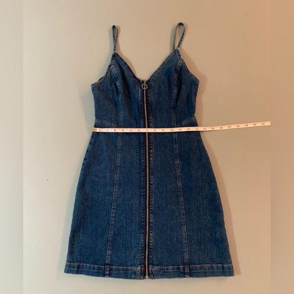 Denim zip up dress - Picture 2 of 5